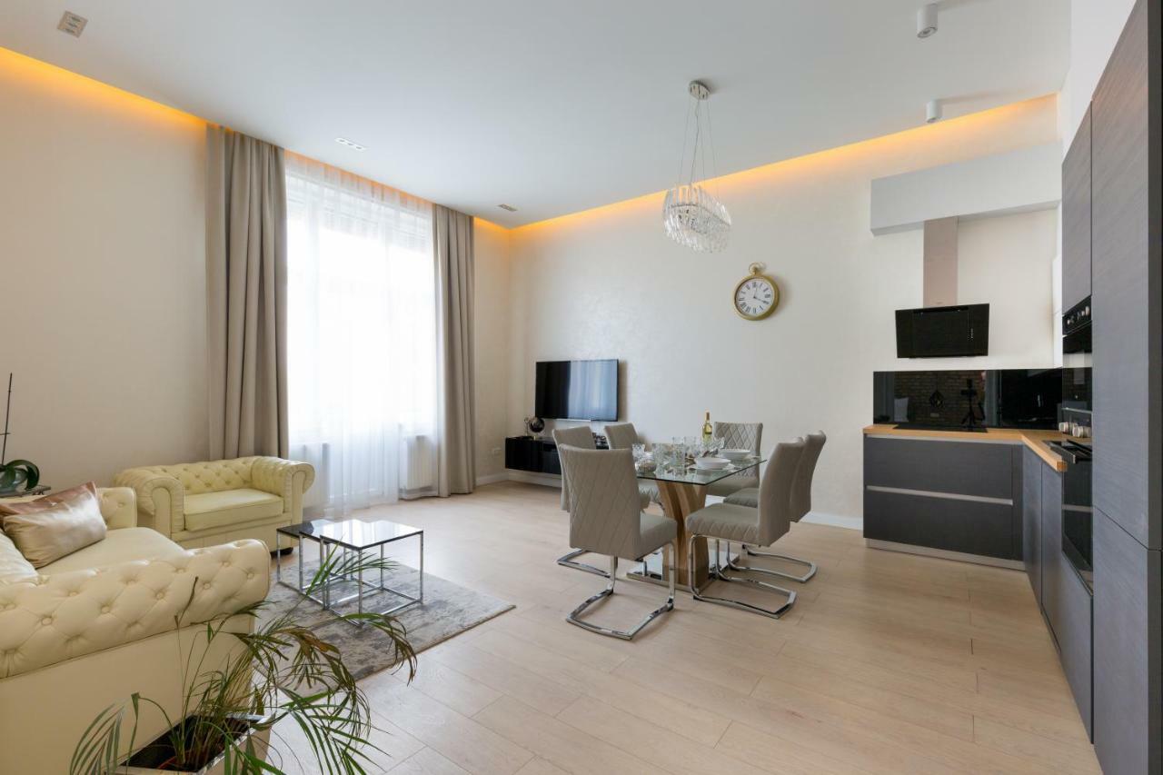 Grand Designer Dream Home In The Center W 3Br/3Bath ブダペスト エクステリア 写真
